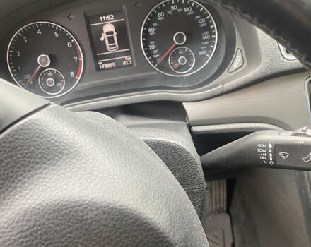 Белый Фольксваген Пассат, объемом двигателя 1.8 л и пробегом 178 тыс. км за 9800 $, фото 6 на Automoto.ua