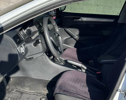 Белый Фольксваген Пассат, объемом двигателя 1.8 л и пробегом 190 тыс. км за 11500 $, фото 12 на Automoto.ua