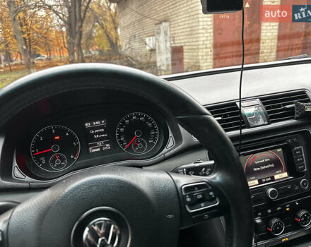 Білий Фольксваген Пассат, об'ємом двигуна 1.97 л та пробігом 239 тис. км за 12300 $, фото 16 на Automoto.ua