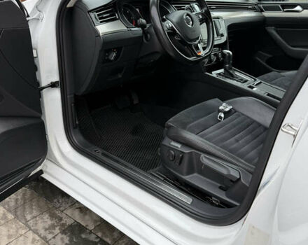 Белый Фольксваген Пассат, объемом двигателя 1.97 л и пробегом 219 тыс. км за 19300 $, фото 17 на Automoto.ua