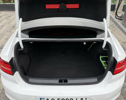 Белый Фольксваген Пассат, объемом двигателя 1.97 л и пробегом 219 тыс. км за 19300 $, фото 22 на Automoto.ua