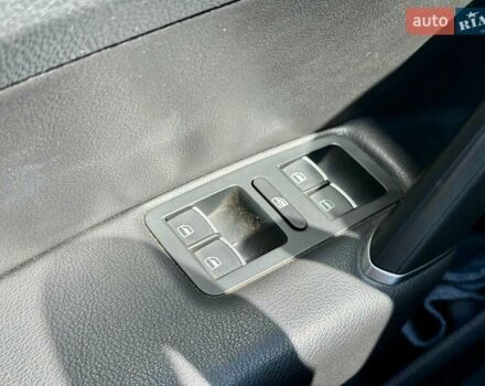 Белый Фольксваген Пассат, объемом двигателя 1.8 л и пробегом 136 тыс. км за 12900 $, фото 22 на Automoto.ua