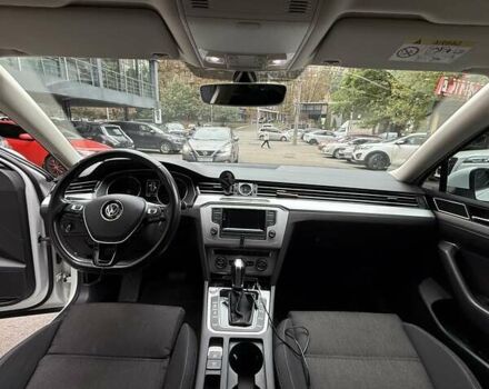 Белый Фольксваген Пассат, объемом двигателя 1.8 л и пробегом 142 тыс. км за 16690 $, фото 25 на Automoto.ua