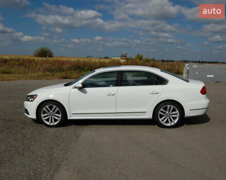 Белый Фольксваген Пассат, объемом двигателя 1.8 л и пробегом 123 тыс. км за 16000 $, фото 21 на Automoto.ua