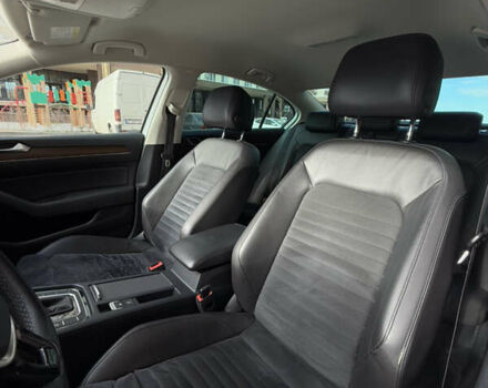 Белый Фольксваген Пассат, объемом двигателя 1.8 л и пробегом 126 тыс. км за 17000 $, фото 14 на Automoto.ua