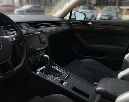 Белый Фольксваген Пассат, объемом двигателя 1.8 л и пробегом 126 тыс. км за 17000 $, фото 15 на Automoto.ua