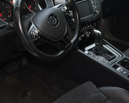 Белый Фольксваген Пассат, объемом двигателя 1.8 л и пробегом 130 тыс. км за 16900 $, фото 15 на Automoto.ua