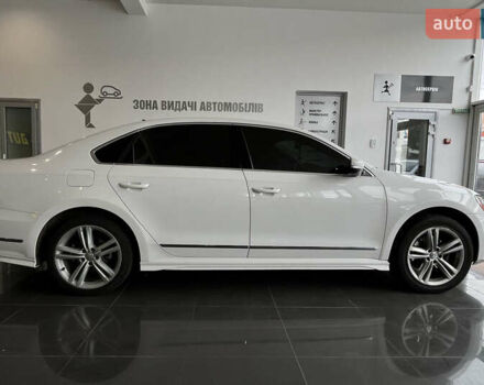 Білий Фольксваген Пассат, об'ємом двигуна 3.6 л та пробігом 124 тис. км за 11000 $, фото 7 на Automoto.ua