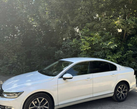 Белый Фольксваген Пассат, объемом двигателя 1.8 л и пробегом 225 тыс. км за 16500 $, фото 5 на Automoto.ua