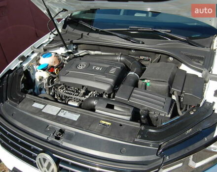 Белый Фольксваген Пассат, объемом двигателя 1.8 л и пробегом 123 тыс. км за 16000 $, фото 40 на Automoto.ua