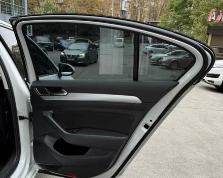 Белый Фольксваген Пассат, объемом двигателя 1.8 л и пробегом 142 тыс. км за 16690 $, фото 20 на Automoto.ua