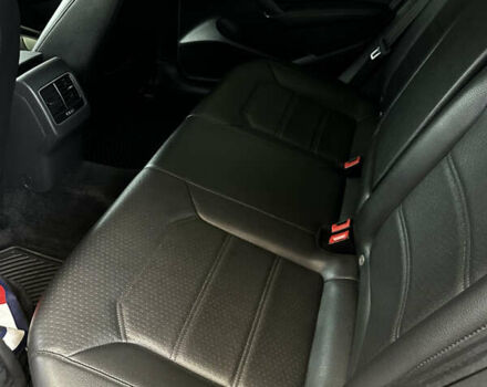 Білий Фольксваген Пассат, об'ємом двигуна 1.97 л та пробігом 239 тис. км за 12300 $, фото 14 на Automoto.ua