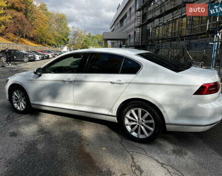 Білий Фольксваген Пассат, об'ємом двигуна 1.8 л та пробігом 170 тис. км за 15500 $, фото 2 на Automoto.ua