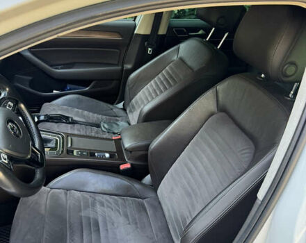 Белый Фольксваген Пассат, объемом двигателя 1.8 л и пробегом 225 тыс. км за 16500 $, фото 20 на Automoto.ua