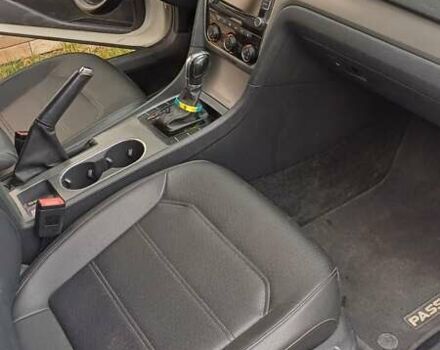 Белый Фольксваген Пассат, объемом двигателя 1.97 л и пробегом 250 тыс. км за 11900 $, фото 15 на Automoto.ua