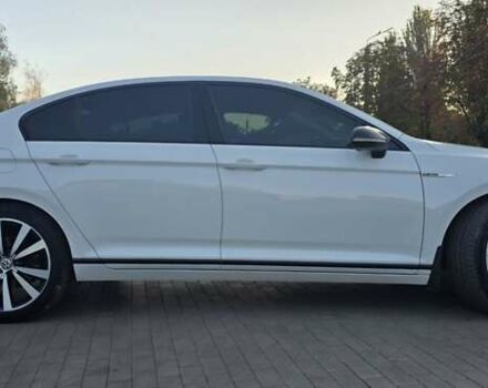 Белый Фольксваген Пассат, объемом двигателя 1.97 л и пробегом 235 тыс. км за 20000 $, фото 5 на Automoto.ua