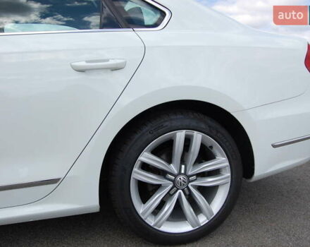 Белый Фольксваген Пассат, объемом двигателя 1.8 л и пробегом 123 тыс. км за 16000 $, фото 16 на Automoto.ua
