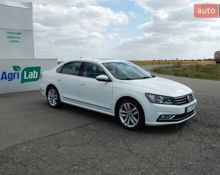 Белый Фольксваген Пассат, объемом двигателя 1.8 л и пробегом 123 тыс. км за 16000 $, фото 26 на Automoto.ua