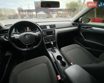 Белый Фольксваген Пассат, объемом двигателя 1.8 л и пробегом 152 тыс. км за 13200 $, фото 17 на Automoto.ua