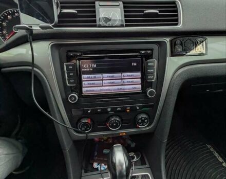 Белый Фольксваген Пассат, объемом двигателя 1.8 л и пробегом 189 тыс. км за 9700 $, фото 9 на Automoto.ua