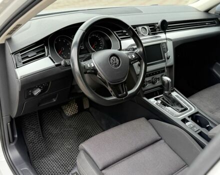 Белый Фольксваген Пассат, объемом двигателя 0 л и пробегом 173 тыс. км за 17999 $, фото 20 на Automoto.ua