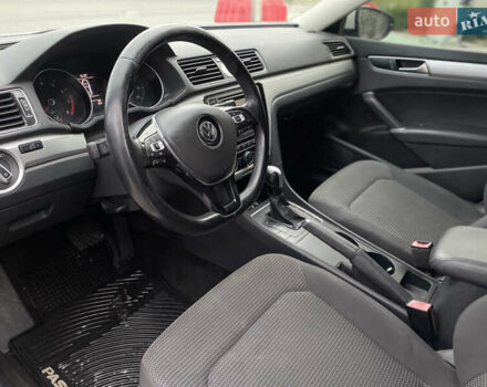 Белый Фольксваген Пассат, объемом двигателя 1.8 л и пробегом 152 тыс. км за 13200 $, фото 12 на Automoto.ua