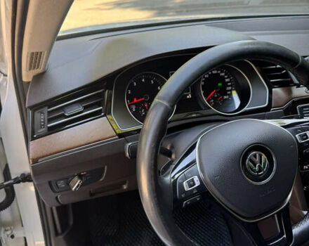 Белый Фольксваген Пассат, объемом двигателя 1.8 л и пробегом 225 тыс. км за 16500 $, фото 21 на Automoto.ua