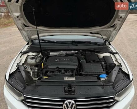 Білий Фольксваген Пассат, об'ємом двигуна 1.8 л та пробігом 147 тис. км за 12700 $, фото 16 на Automoto.ua