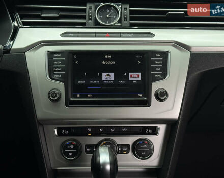 Белый Фольксваген Пассат, объемом двигателя 2 л и пробегом 230 тыс. км за 14900 $, фото 29 на Automoto.ua