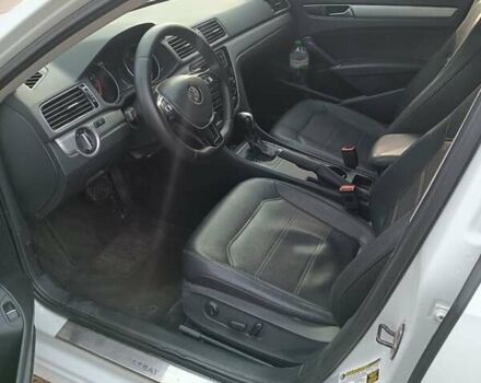 Белый Фольксваген Пассат, объемом двигателя 1.78 л и пробегом 175 тыс. км за 11800 $, фото 3 на Automoto.ua