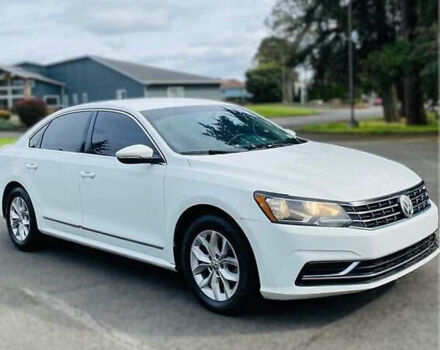 Білий Фольксваген Пассат, об'ємом двигуна 1.8 л та пробігом 90 тис. км за 10000 $, фото 1 на Automoto.ua