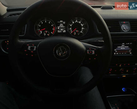 Белый Фольксваген Пассат, объемом двигателя 1.8 л и пробегом 238 тыс. км за 12500 $, фото 10 на Automoto.ua