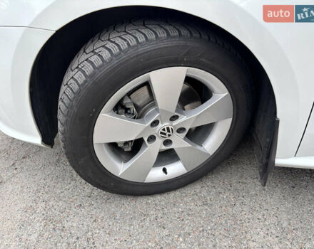 Белый Фольксваген Пассат, объемом двигателя 1.8 л и пробегом 174 тыс. км за 17300 $, фото 12 на Automoto.ua