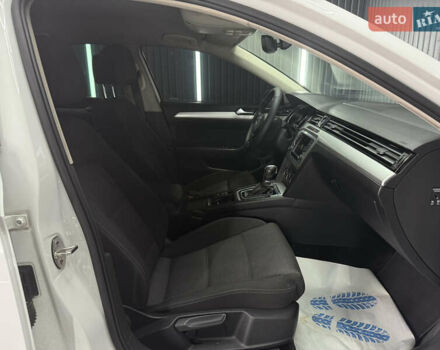 Белый Фольксваген Пассат, объемом двигателя 2 л и пробегом 230 тыс. км за 14900 $, фото 33 на Automoto.ua