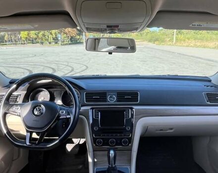 Білий Фольксваген Пассат, об'ємом двигуна 1.8 л та пробігом 118 тис. км за 13300 $, фото 7 на Automoto.ua