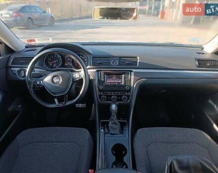 Білий Фольксваген Пассат, об'ємом двигуна 1.8 л та пробігом 234 тис. км за 10200 $, фото 9 на Automoto.ua