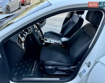 Білий Фольксваген Пассат, об'ємом двигуна 1.97 л та пробігом 174 тис. км за 21500 $, фото 28 на Automoto.ua