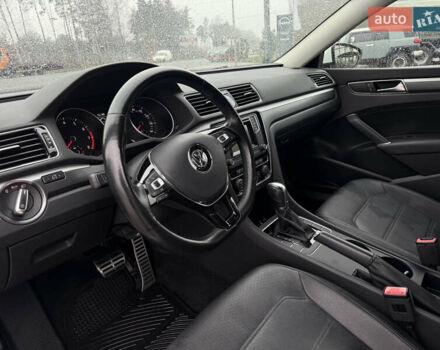 Белый Фольксваген Пассат, объемом двигателя 1.8 л и пробегом 147 тыс. км за 12399 $, фото 18 на Automoto.ua