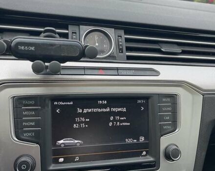 Белый Фольксваген Пассат, объемом двигателя 2 л и пробегом 175 тыс. км за 21500 $, фото 11 на Automoto.ua