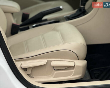 Белый Фольксваген Пассат, объемом двигателя 1.8 л и пробегом 233 тыс. км за 11900 $, фото 25 на Automoto.ua