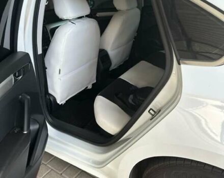 Белый Фольксваген Пассат, объемом двигателя 1.8 л и пробегом 107 тыс. км за 12100 $, фото 5 на Automoto.ua