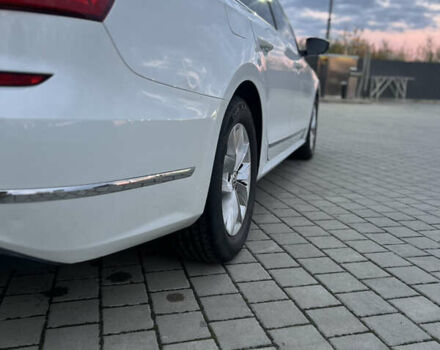 Белый Фольксваген Пассат, объемом двигателя 1.8 л и пробегом 137 тыс. км за 11900 $, фото 11 на Automoto.ua