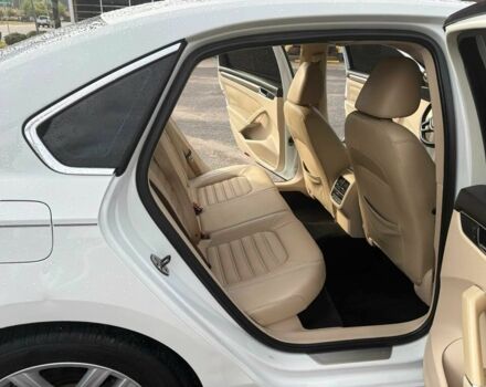 Белый Фольксваген Пассат, объемом двигателя 1.8 л и пробегом 71 тыс. км за 2600 $, фото 9 на Automoto.ua