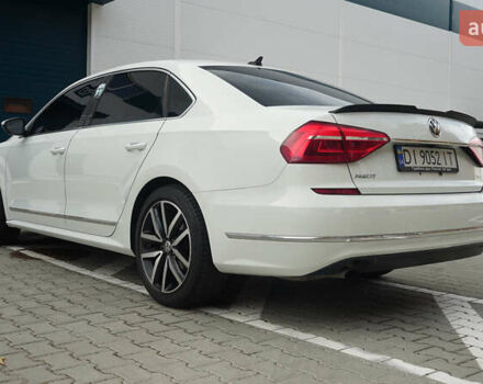 Білий Фольксваген Пассат, об'ємом двигуна 1.8 л та пробігом 204 тис. км за 12000 $, фото 5 на Automoto.ua