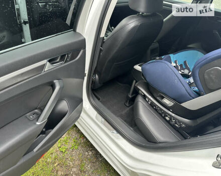 Белый Фольксваген Пассат, объемом двигателя 1.8 л и пробегом 216 тыс. км за 12699 $, фото 11 на Automoto.ua