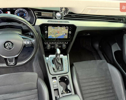 Белый Фольксваген Пассат, объемом двигателя 2 л и пробегом 138 тыс. км за 23900 $, фото 22 на Automoto.ua