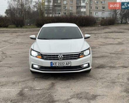 Белый Фольксваген Пассат, объемом двигателя 1.8 л и пробегом 193 тыс. км за 11500 $, фото 1 на Automoto.ua