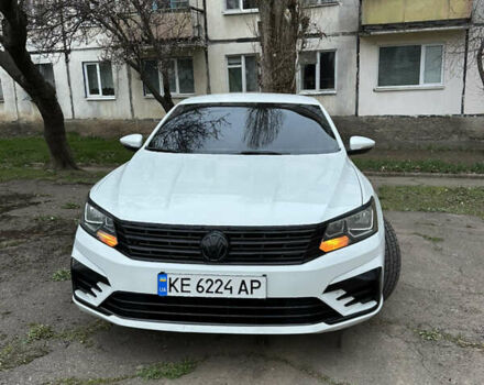 Белый Фольксваген Пассат, объемом двигателя 1.8 л и пробегом 139 тыс. км за 13500 $, фото 3 на Automoto.ua