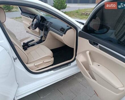 Белый Фольксваген Пассат, объемом двигателя 1.8 л и пробегом 161 тыс. км за 13499 $, фото 20 на Automoto.ua