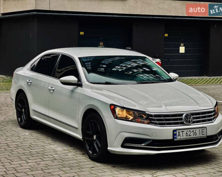 Білий Фольксваген Пассат, об'ємом двигуна 1.8 л та пробігом 214 тис. км за 11700 $, фото 2 на Automoto.ua
